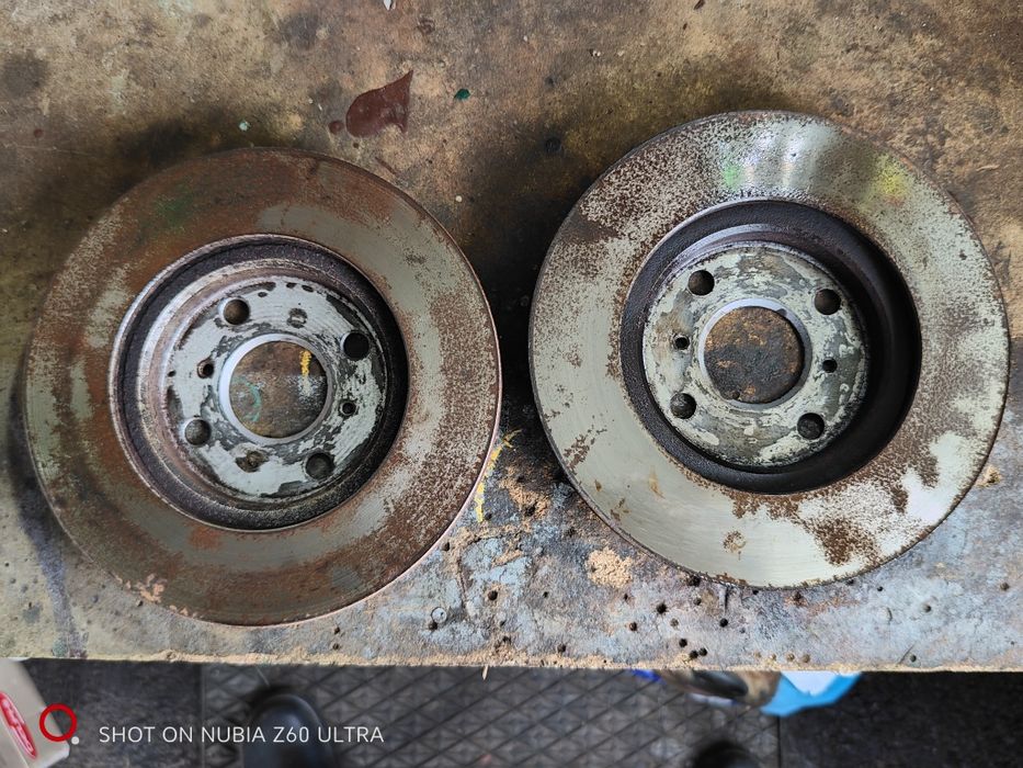 Vind discuri si placute frina fata yaris,prius,Celica,etc