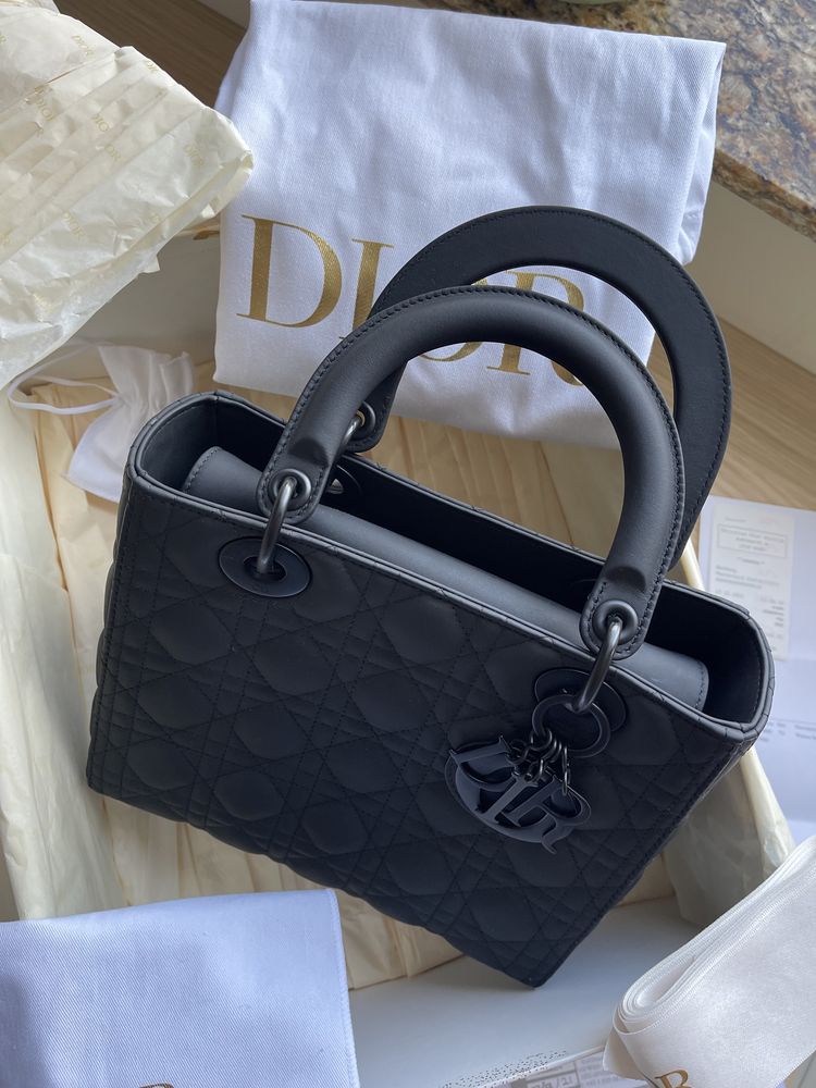 Dior Lady Dior Medium чанта 100% оригинал