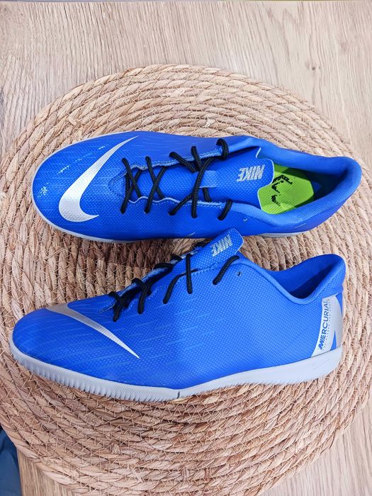 Оригинални маратонки на Nike mercurial