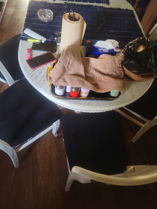 Стол и 6 стулья комплект срочно продам