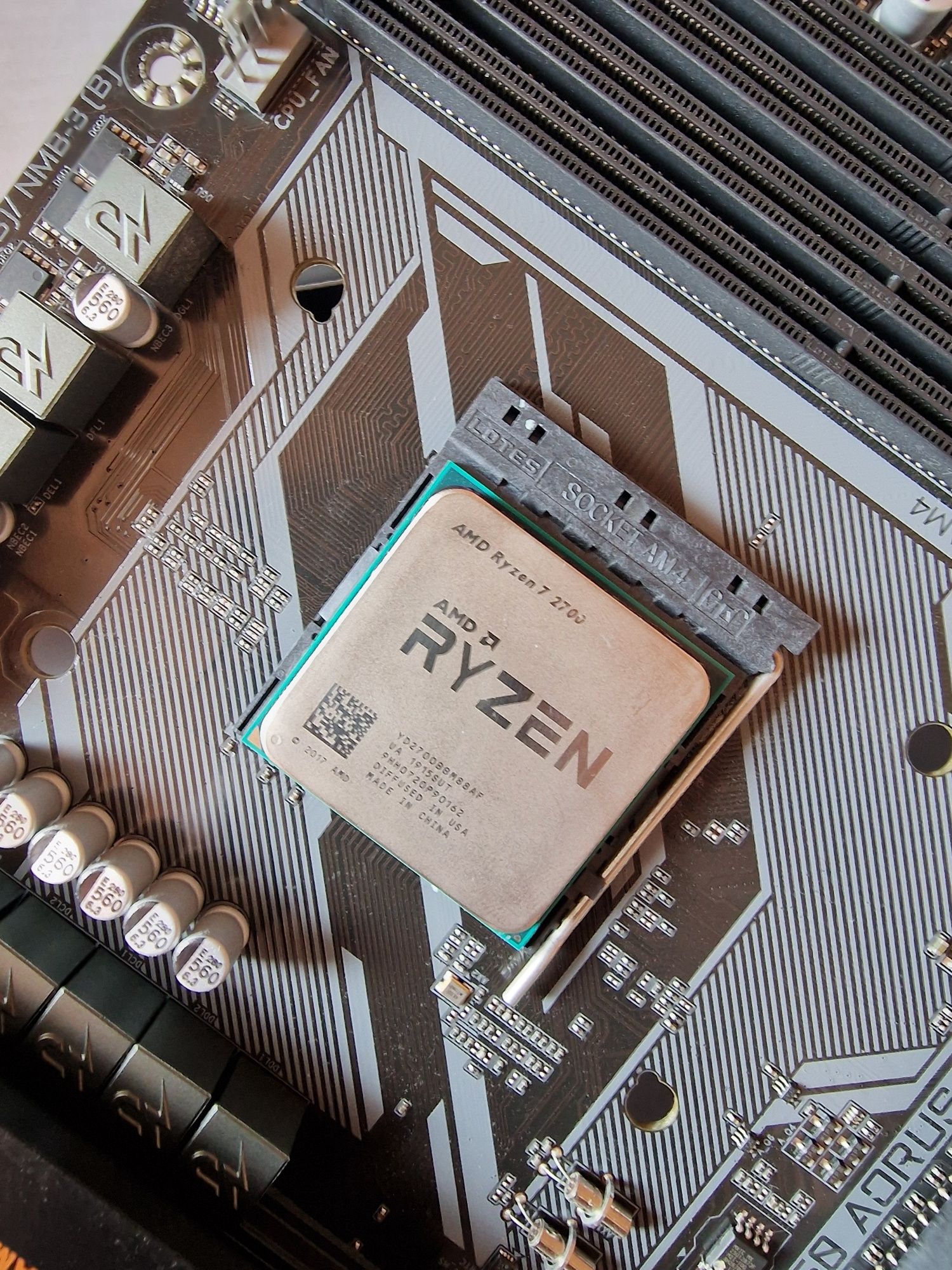 Дънна платка AORUS B450M + Процесор Ryzen 2700