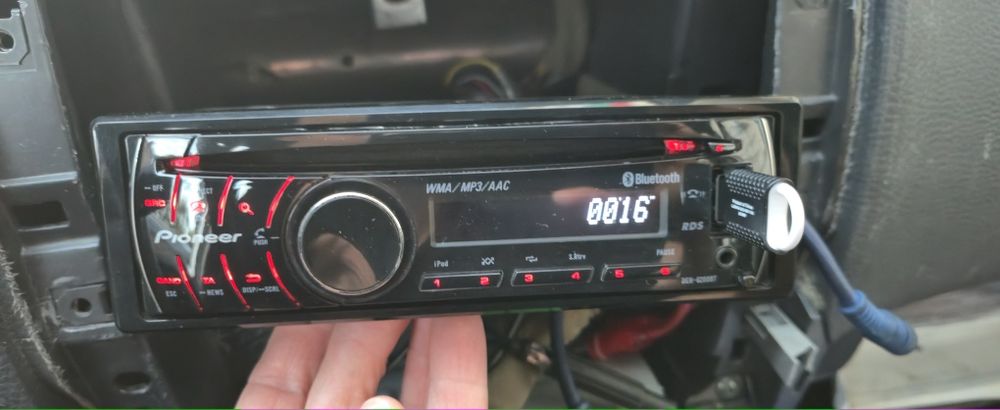 Продавам Pioneer deh-6200bt