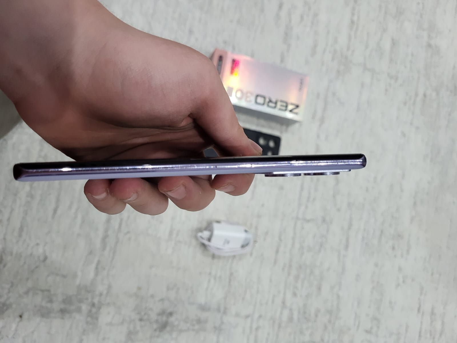 срочно продам Infinix zero 30 5G 256/12