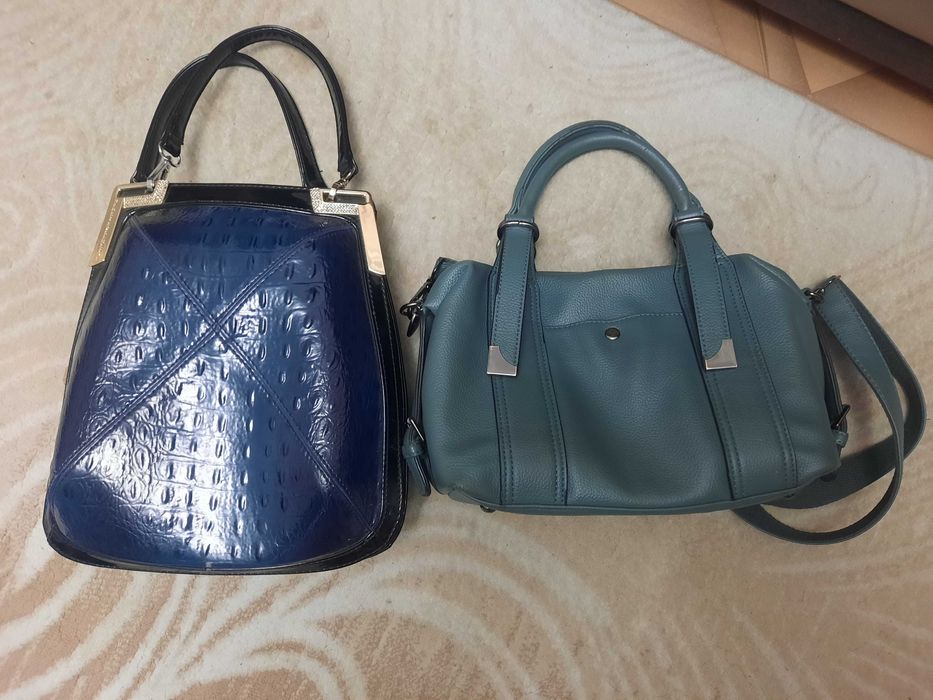 отдам бесплатно женские сумки б/у