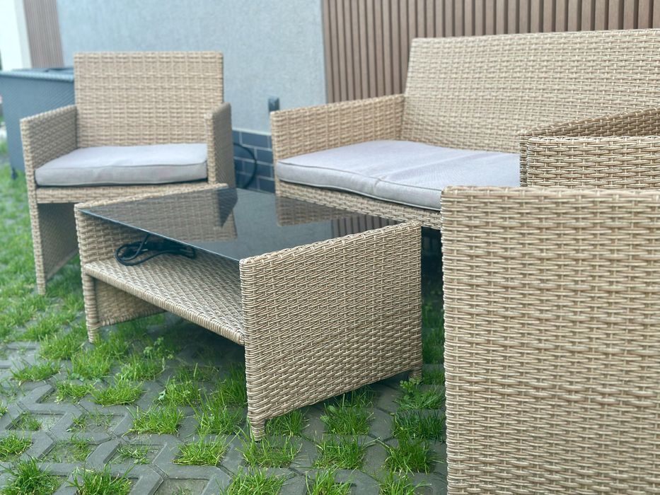 Сет градинска мебел с маса от ратан за 4 души