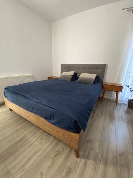 Pat 200x160 + saltea + 2 noptiere