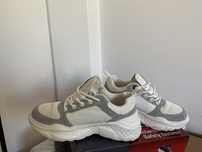 Adidasi sport albi