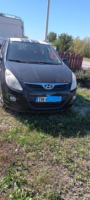 Vand Hyundai i20 benzina, an 2012