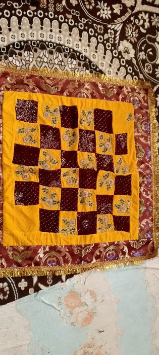 Quraq dastirxon va kurpachalar