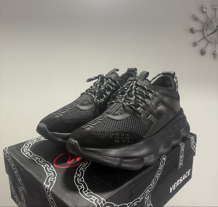Versace Chain Reaction Black