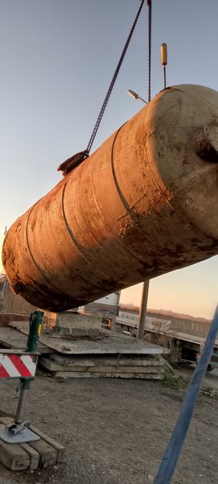 Vând bazine metalice