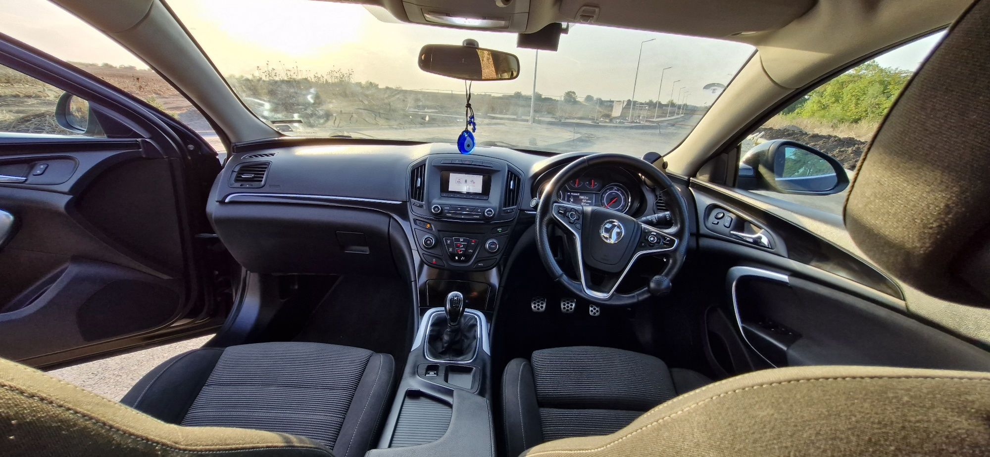 Автомобил Спешно Опел Инсигния Дизел  /Opel Insignia 2.0 turbo Ecoflex