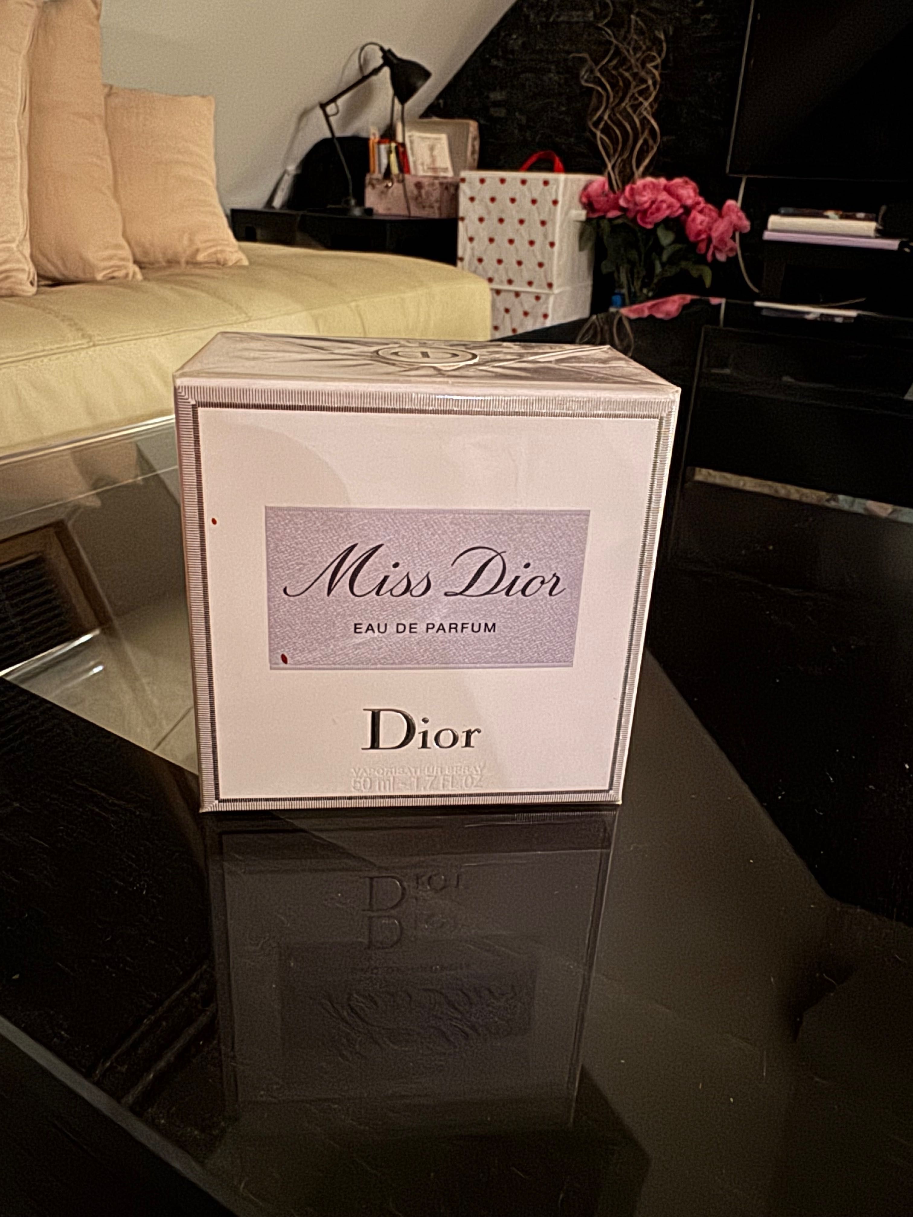 Парфюм Miss Dior - нов