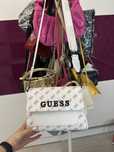 Чанта Guess