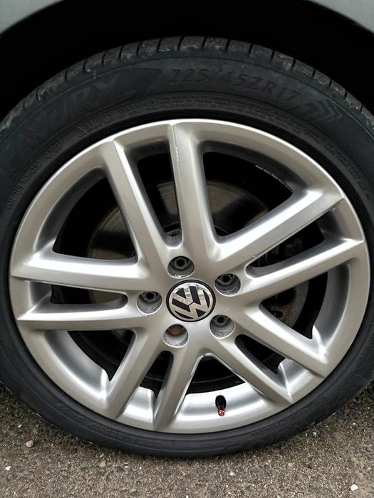 Golf 5 GT.