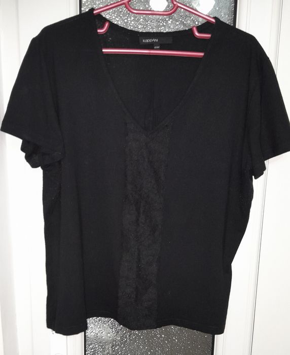 Vînd 3 tricouri și 2 maieuri damă