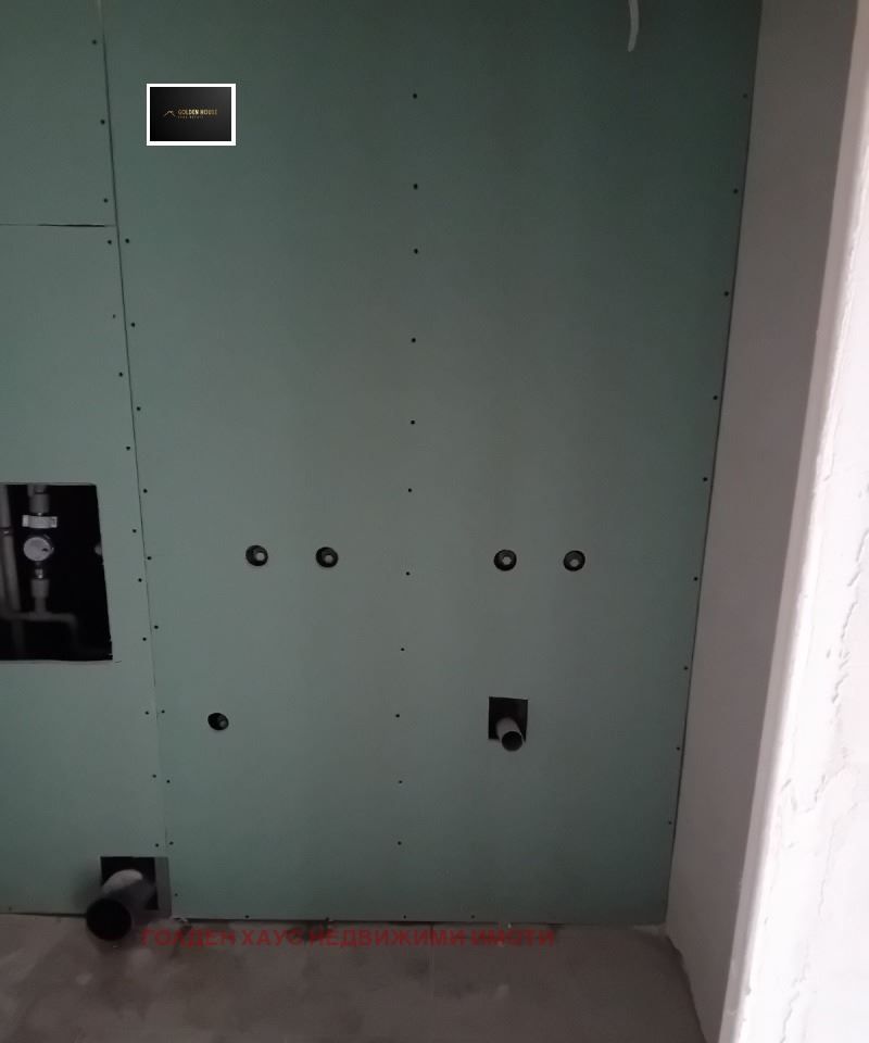 Продава се Двустаен апартамент в Перник, Изток - 61 кв.м за 820 €/кв.м - Снимка #11