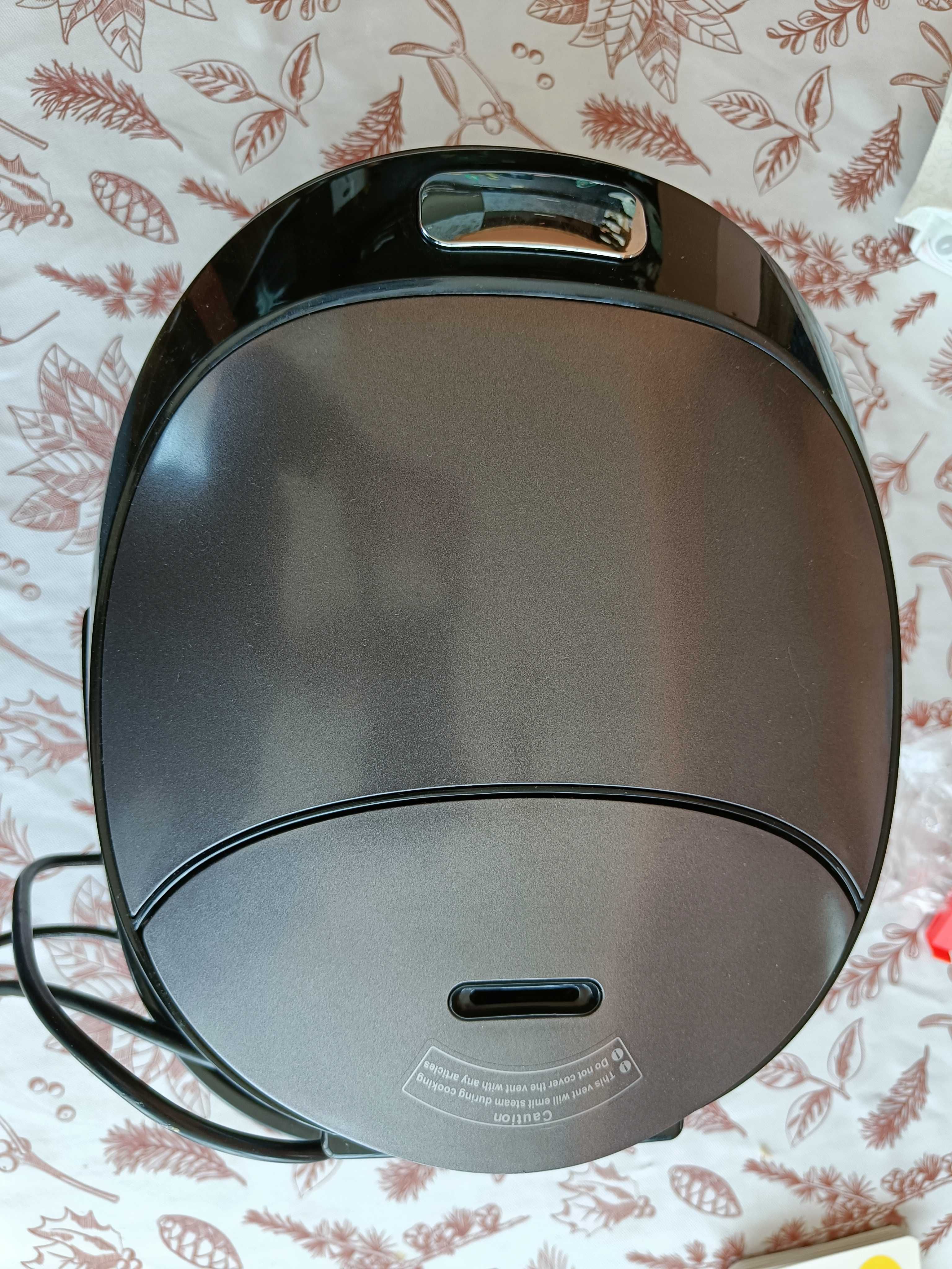 Мултикукър Philips HD749/70