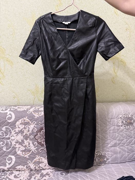 Платье на запах кожанное