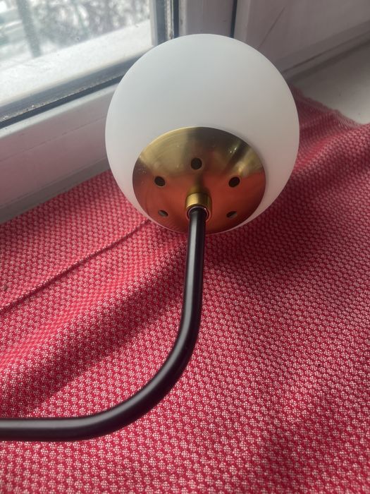 Продается новая Люстра