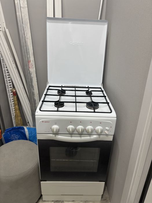 Продам газовую плиту