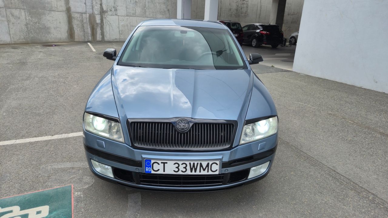 Vând Skoda Octavia II