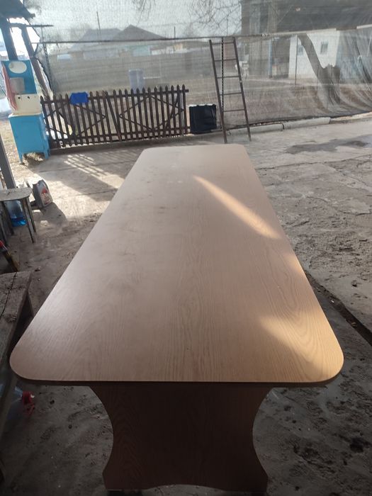 Биік стол сатылады