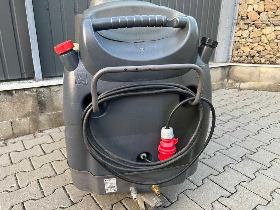 Aparat de spalat cu presiune cu apa calda Comet