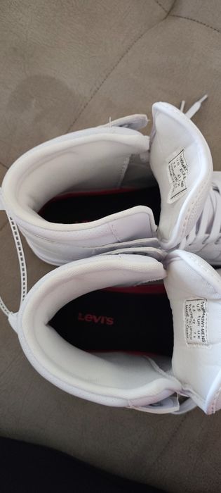 Маратонки LEVIS оригинални