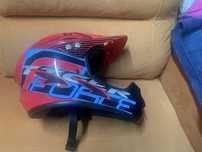 Продавам кросова каска force tiger red,black fuil face
