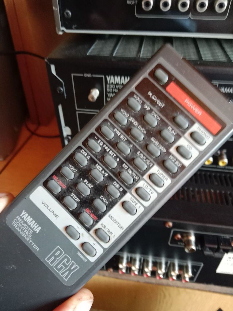 Усилвател-ресийвър YAMAHA -отличен.