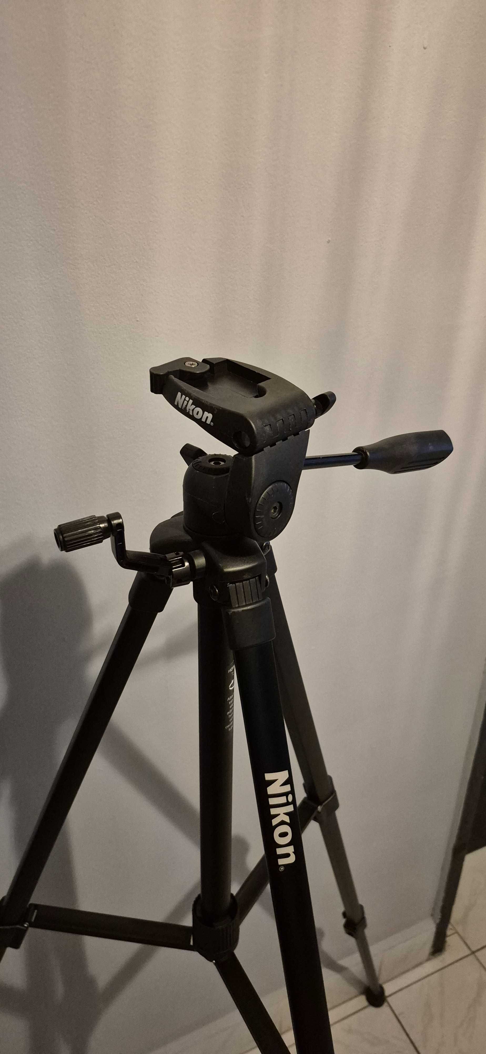 Статив - Трипод  "Nikon"
