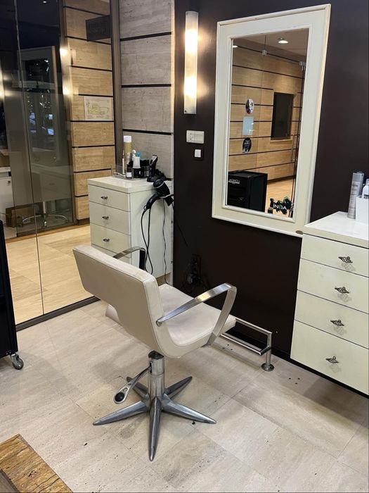 Стол за фризьорски салон