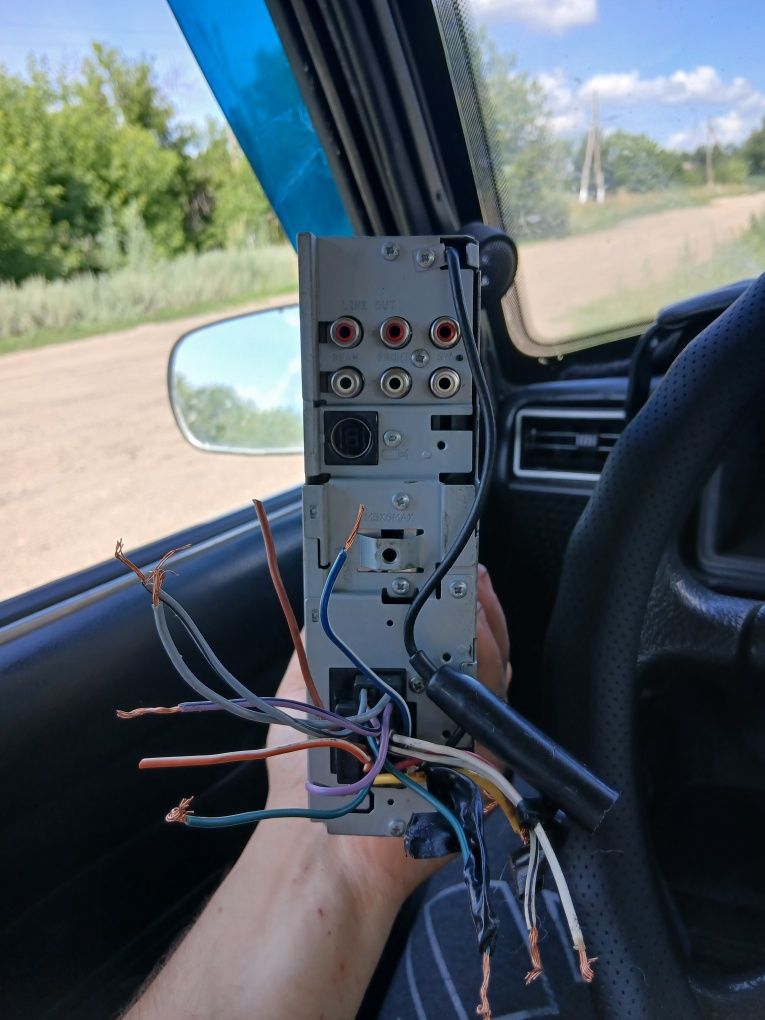 Продам магнитолу