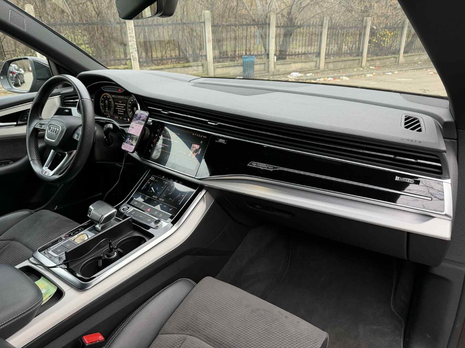 Audi Q8 55 TFSI Hybrid /electric /benzina 2022