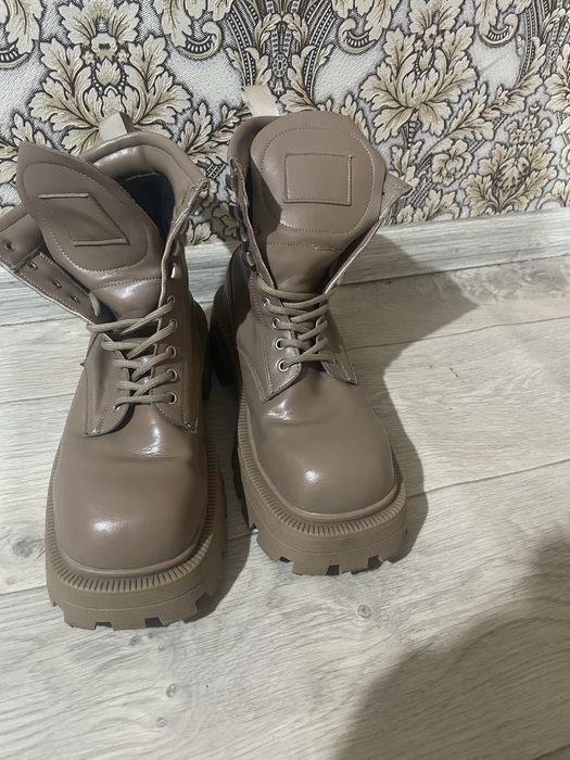 Обувь женская.