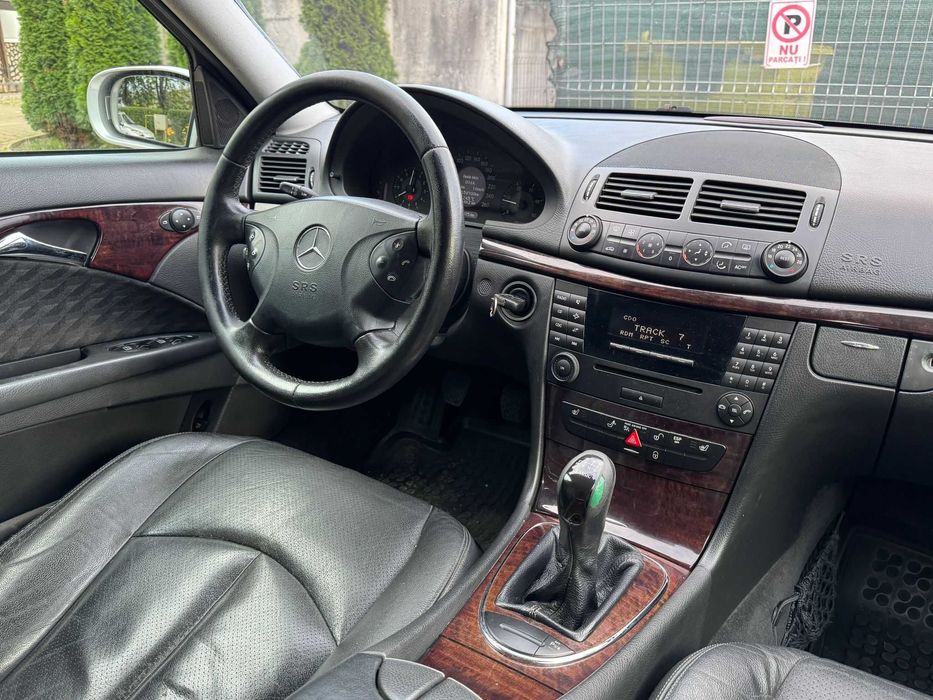 Mercedes E 200,an 2005, motor 2.2 diesel,122 cai!