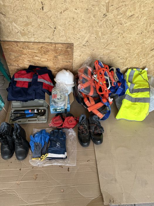 Продается монтажный пояс парашютного типа(новые)