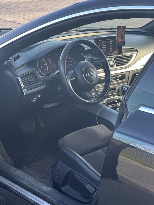 Audi A7 -Sline. .
