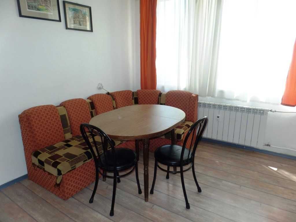 Продава се Двустаен апартамент в Перник, Център - 68 кв.м за 1221 €/кв.м - Снимка #4