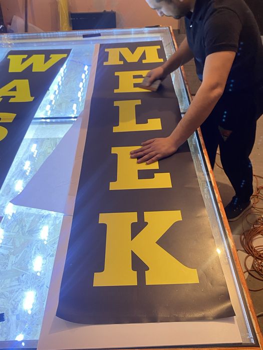 Reclame -casete luminoase-litere volumetrice -panouri publicitare -