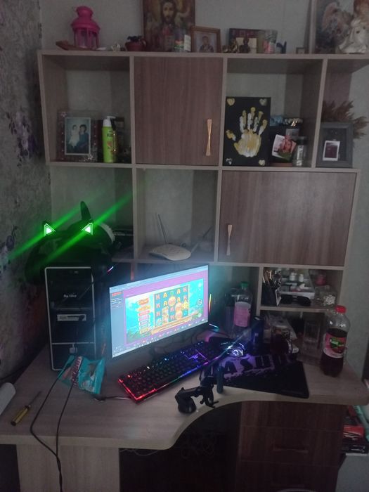 Продам стол большой