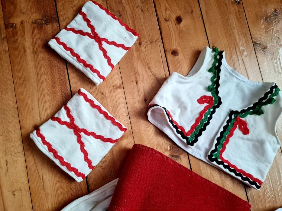 Бебешка народна носия за момче