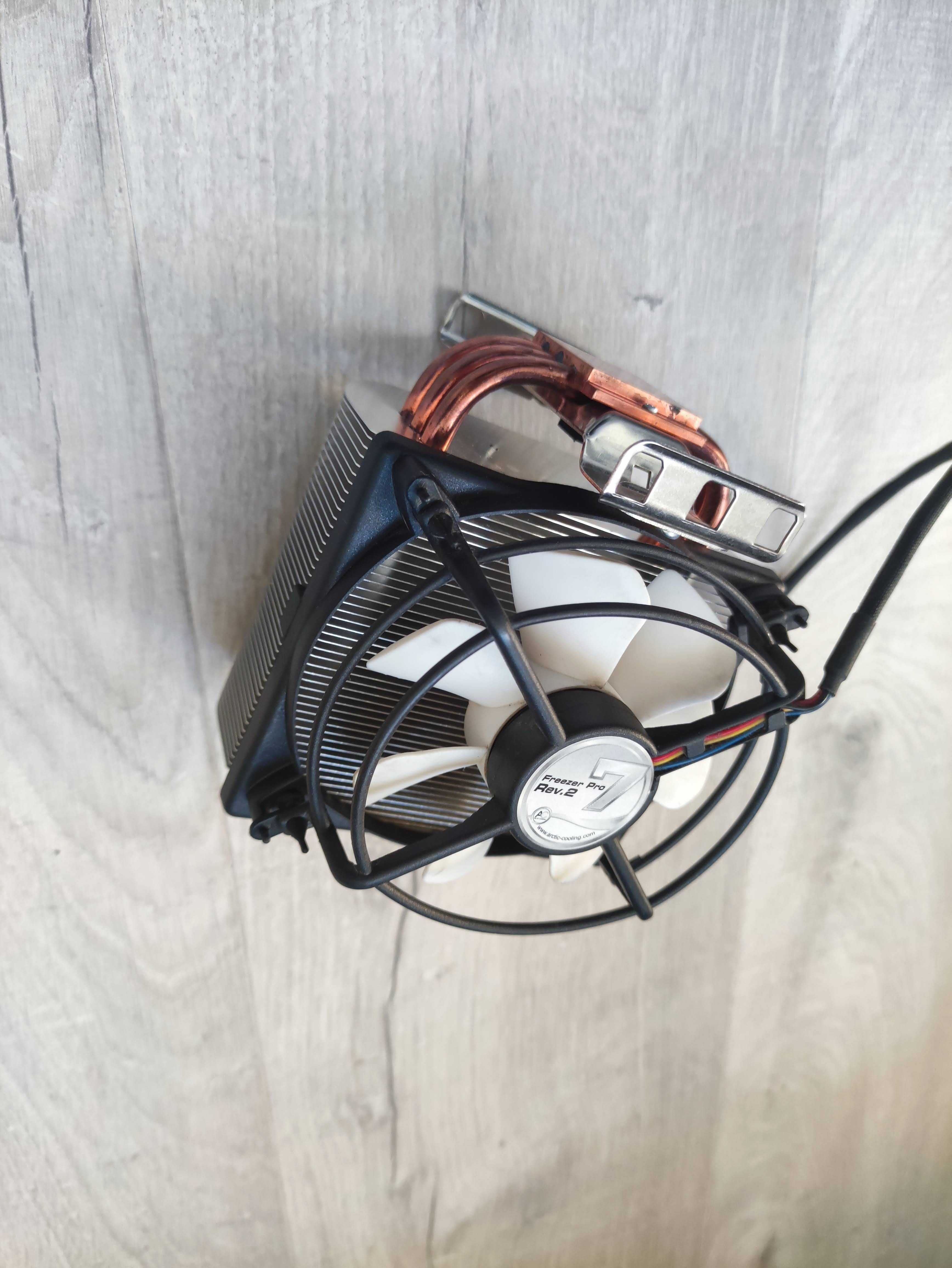 Продавам мАТХ и ITX кутии, FM2 комплекти, монитор
