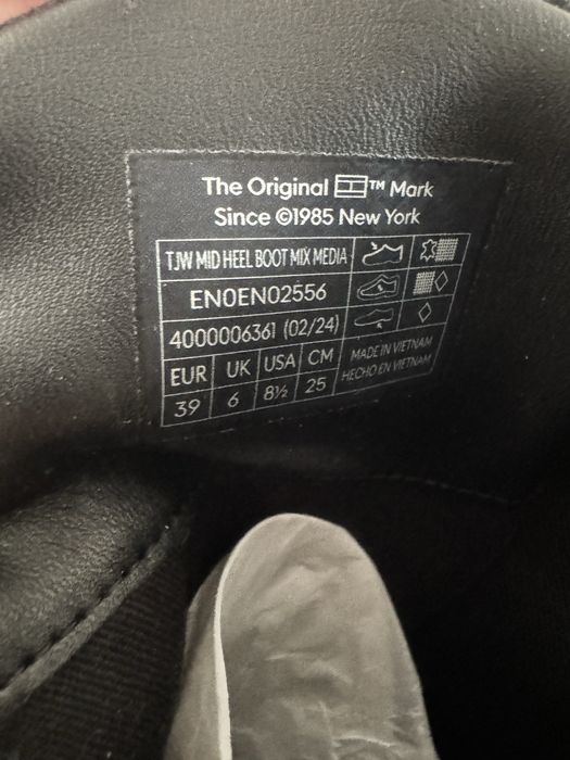 Ghete Tommy Jeans nr 39 din piele, noi!