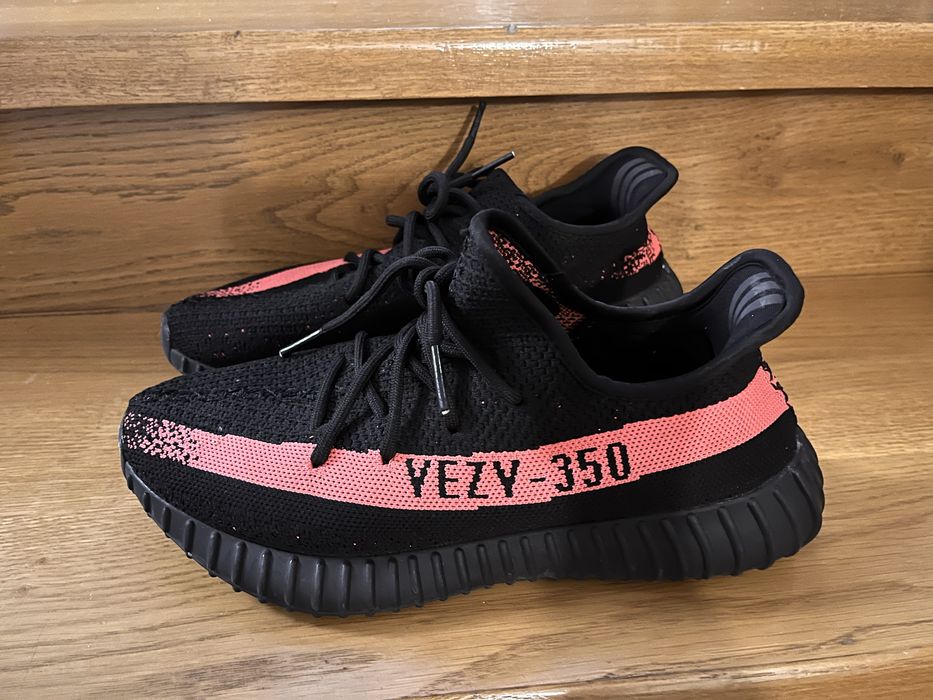 Adidasi  barbati Yezy