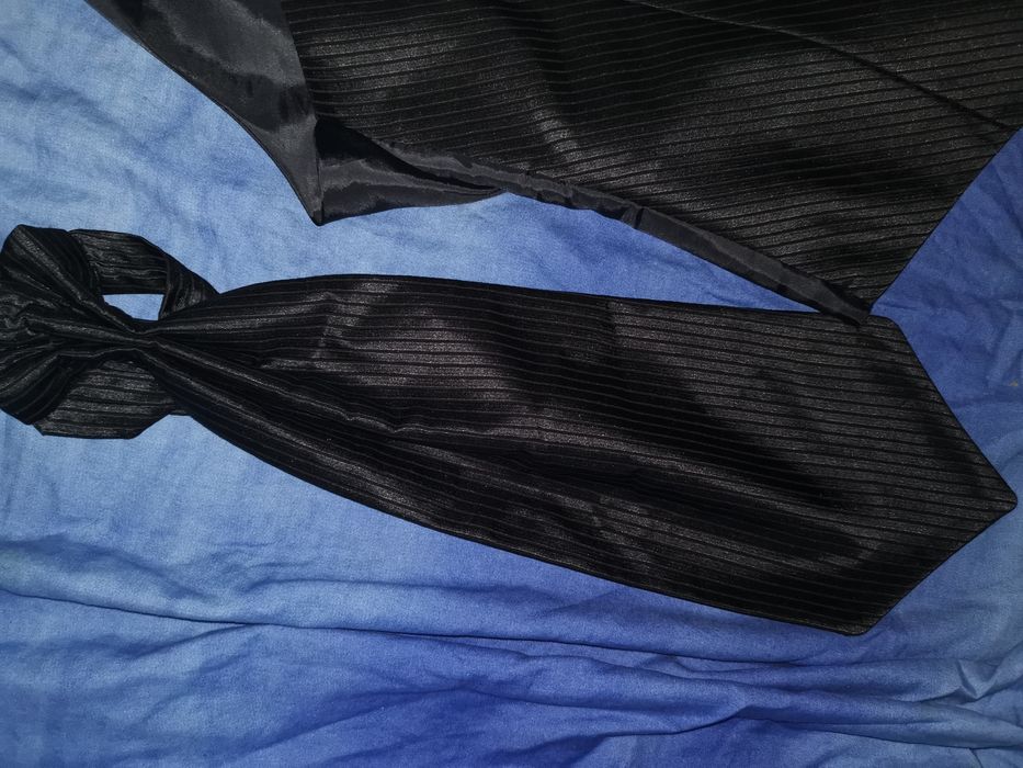 Уникален костюм за повод