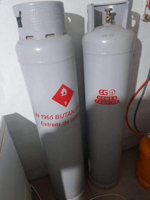 Vand 2 buteli 84 litri