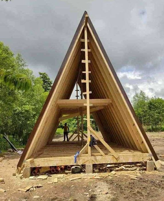 Vand case modulare moderne pe structura metalica, cabane tip A