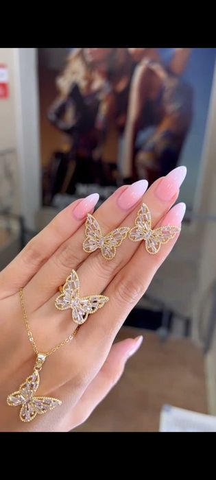 Комплект (серьги, кольцо, кулон с цепочкой)